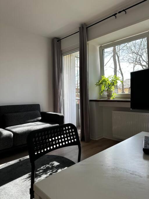 Apartment In Ruhiger Lage-Waschmaschine-Balkon Βόλφσμπουργκ Εξωτερικό φωτογραφία